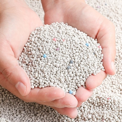 Buy Low Dust Bentonite Cat Litter  Eco Friendly Flavored  Bentonite Kitty Litter  For Pet Shop online manufacture